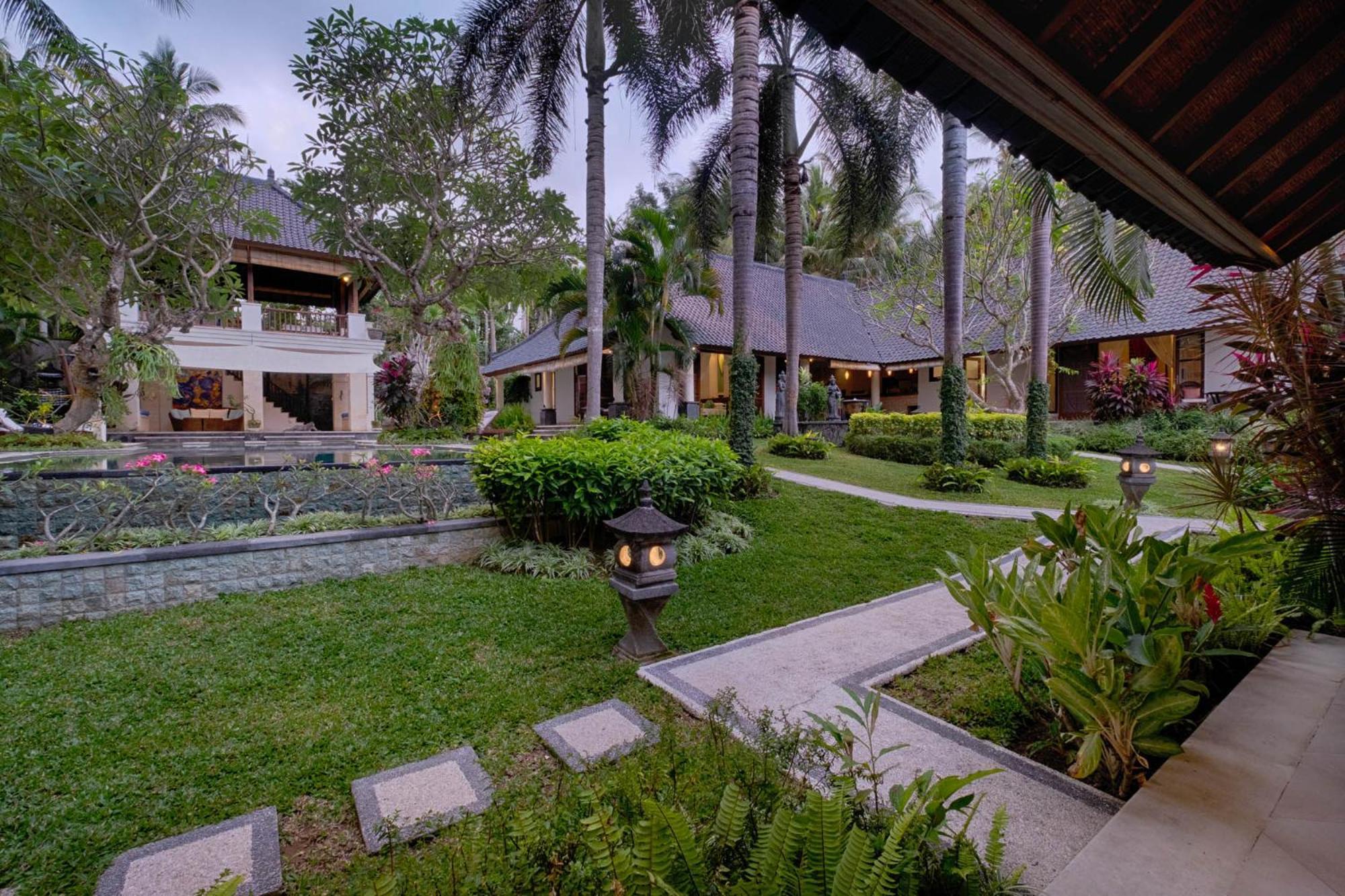 Kutus Kutus Saba Beach Villa Yogyakarta Exterior foto